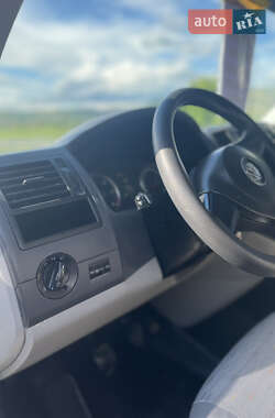 Грузовой фургон Volkswagen Transporter 2012 в 