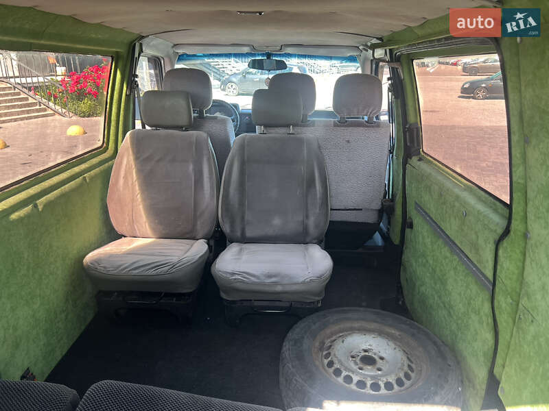 Минивэн Volkswagen Transporter 1996 в Запорожье
