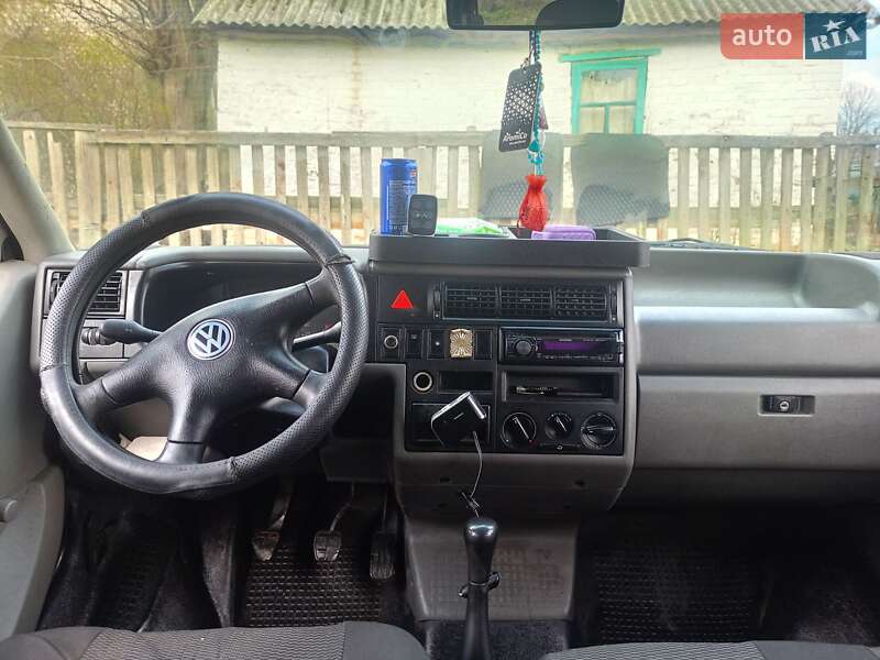Минивэн Volkswagen Transporter 1999 в Новояворовске