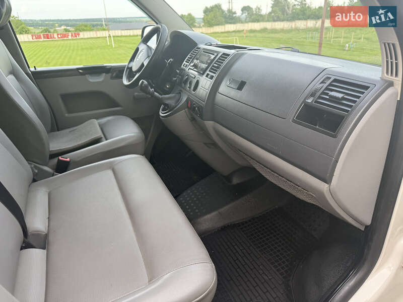 Минивэн Volkswagen Transporter 2008 в Ладыжине