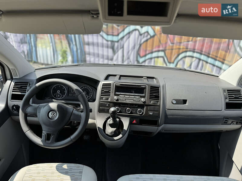 Вантажний фургон Volkswagen Transporter 2013 в Києві фото 12 Вантажний фургон Volkswagen Transporter 2013 в Києві