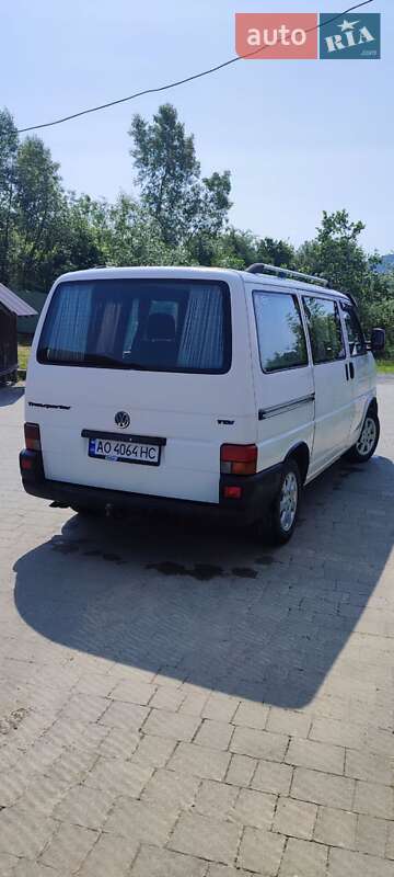 Минивэн Volkswagen Transporter 2003 в Иршаве