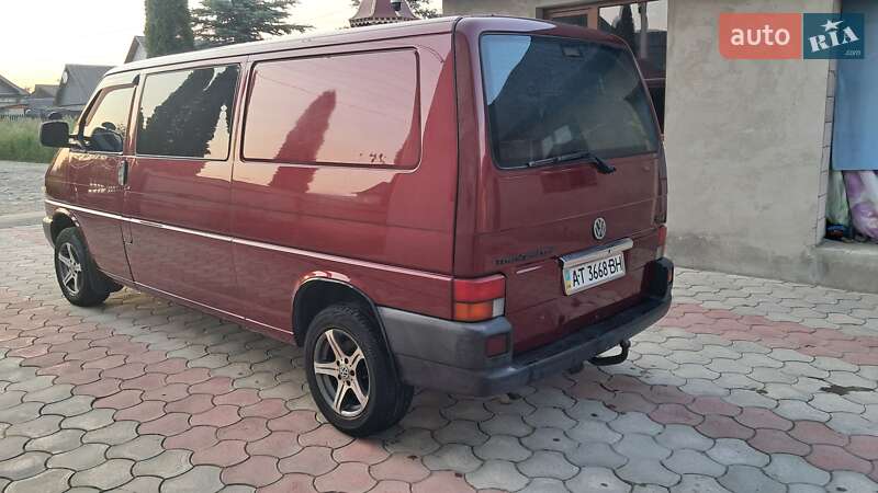 Минивэн Volkswagen Transporter 2000 в Надворной
