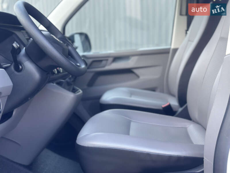 Грузовой фургон Volkswagen Transporter 2020 в Дубно