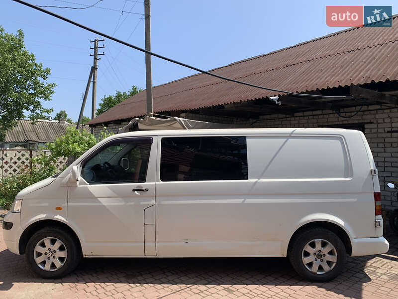 Минивэн Volkswagen Transporter 2005 в Помошной