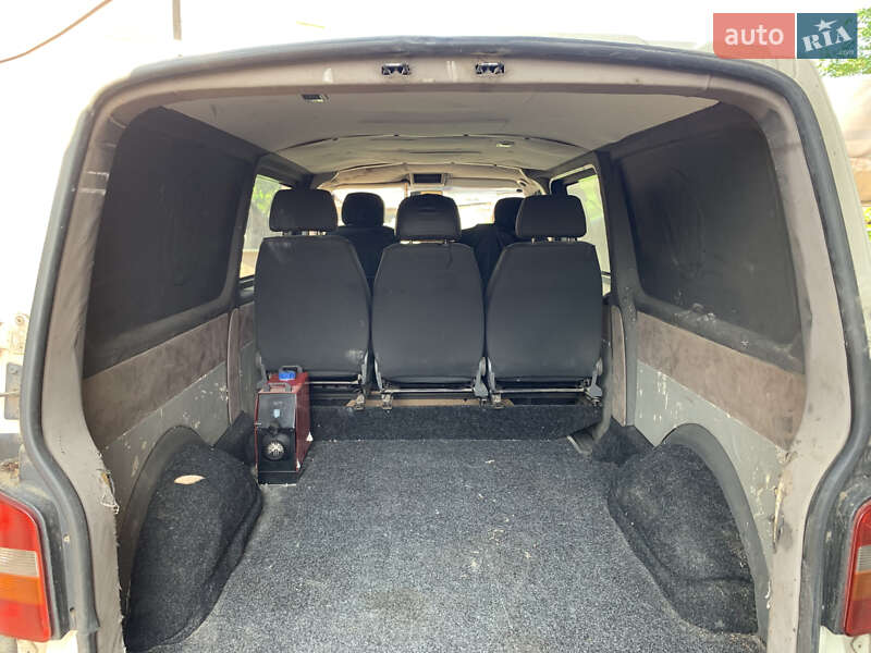 Минивэн Volkswagen Transporter 2005 в Помошной