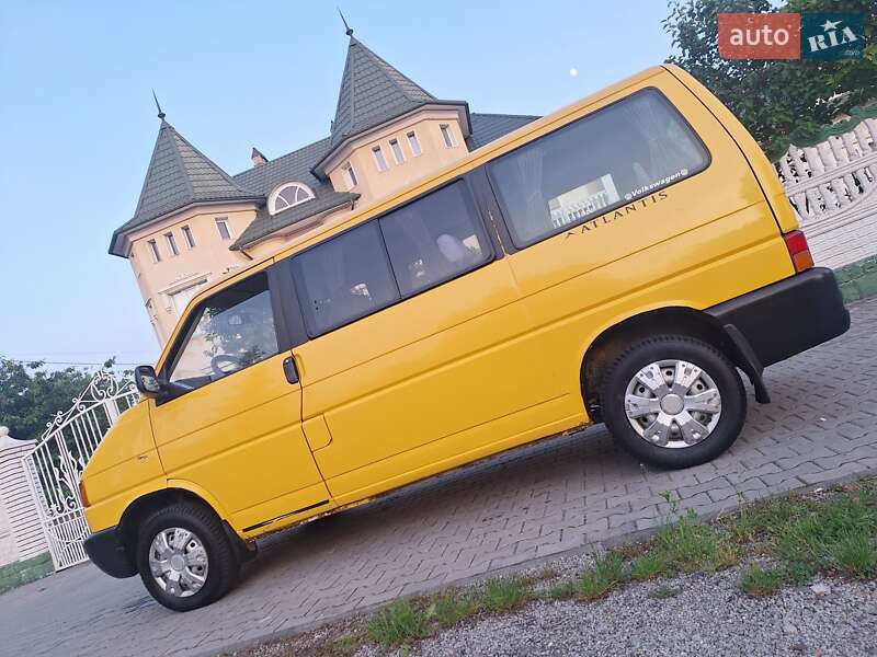 Минивэн Volkswagen Transporter 1999 в Черновцах