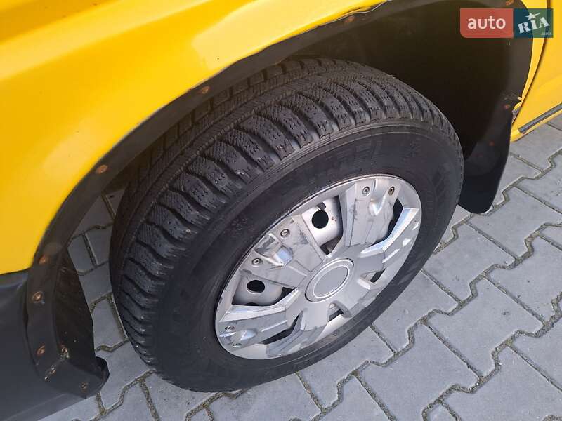 Минивэн Volkswagen Transporter 1999 в Черновцах