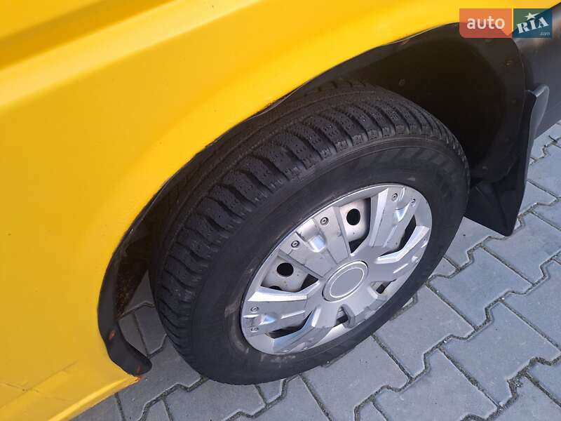 Минивэн Volkswagen Transporter 1999 в Черновцах
