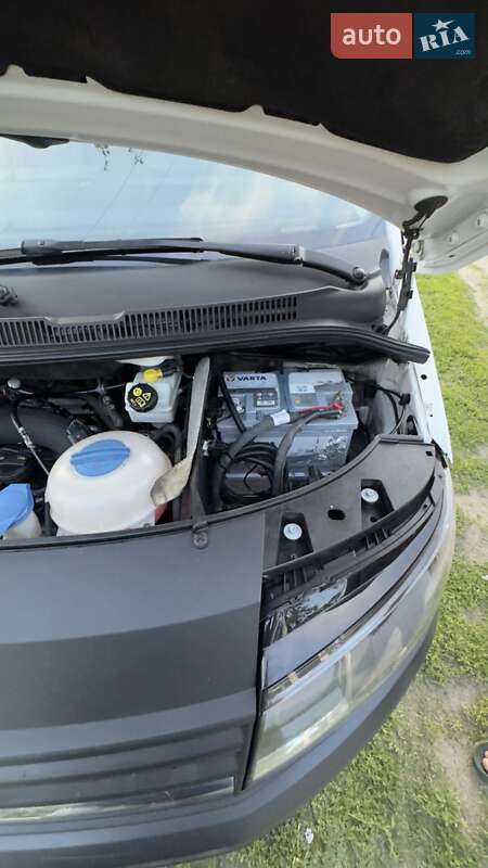 Минивэн Volkswagen Transporter 2016 в Броварах