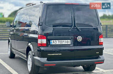 Минивэн Volkswagen Transporter 2015 в 