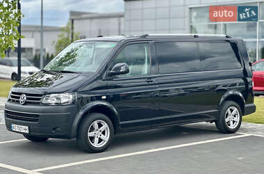 Минивэн Volkswagen Transporter 2015 в 