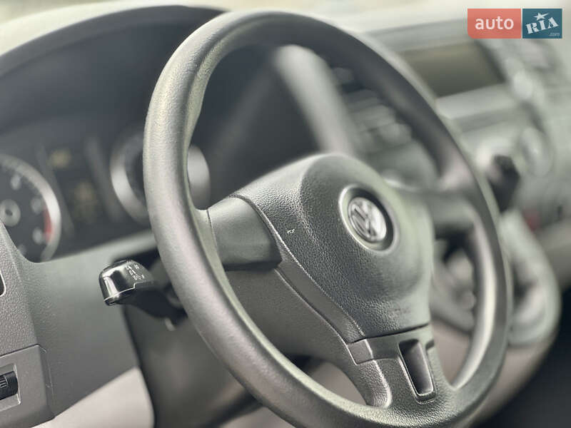Минивэн Volkswagen Transporter 2015 в Мукачево