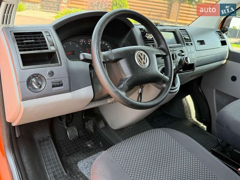 Минивэн Volkswagen Transporter 2005 в Киеве