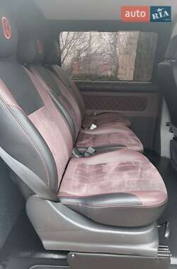 Вантажопасажирський фургон Volkswagen Transporter 2015 в 