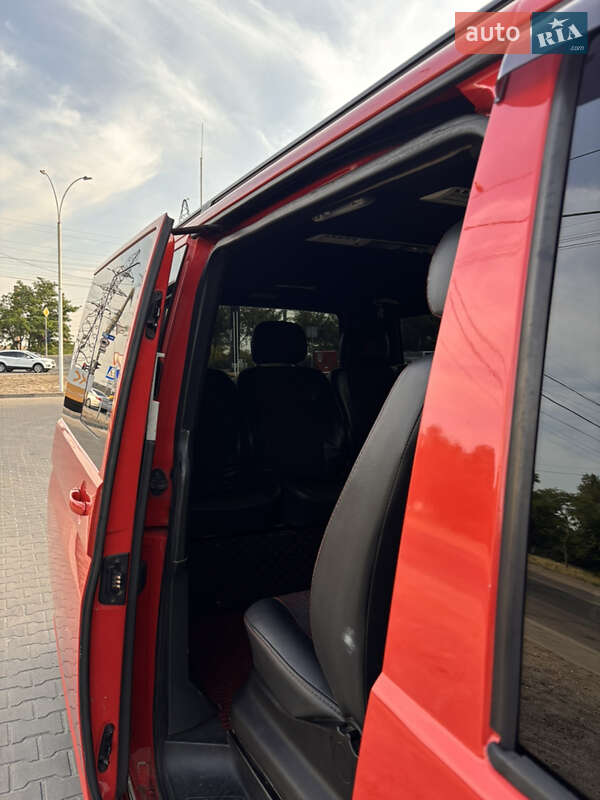 Минивэн Volkswagen Transporter 2005 в Днепре