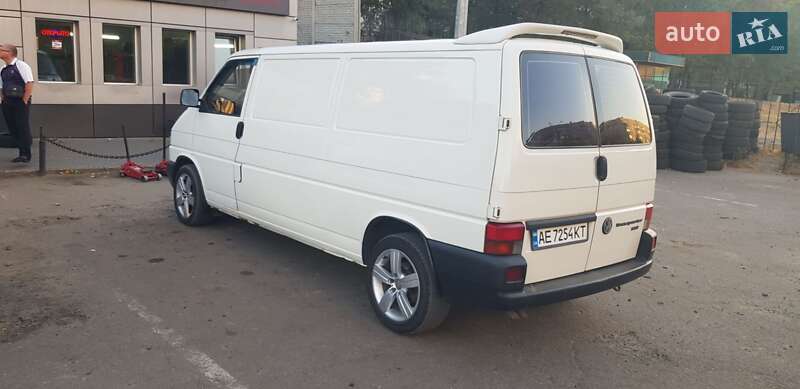 Грузовой фургон Volkswagen Transporter 2001 в Харькове