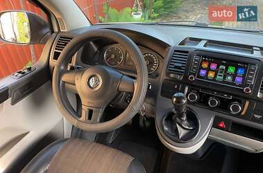 Минивэн Volkswagen Transporter 2010 в 