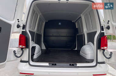 Вантажний фургон Volkswagen Transporter 2021 в 