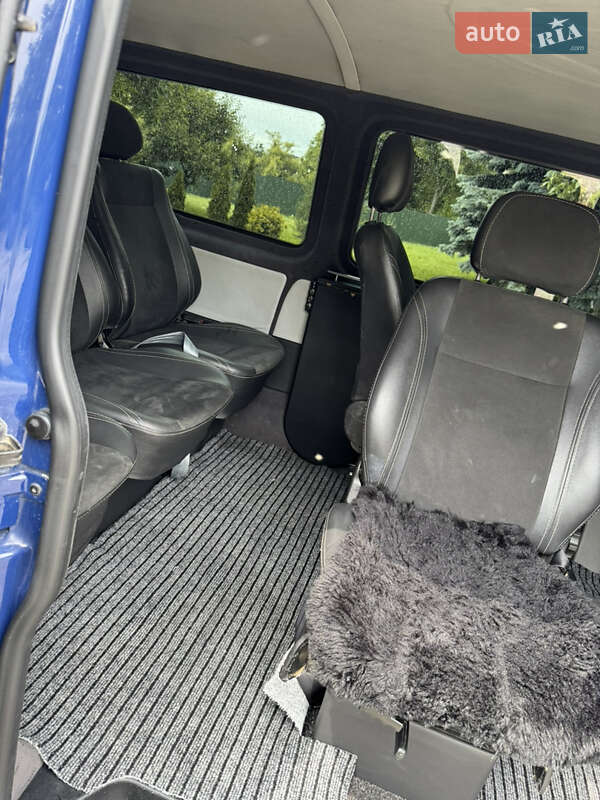 Минивэн Volkswagen Transporter 2010 в Хмельницком