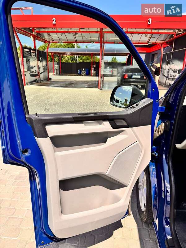 Минивэн Volkswagen Transporter 2016 в Львове
