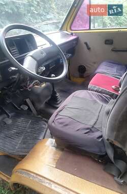 Грузовой фургон Volkswagen Transporter 1987 в 
