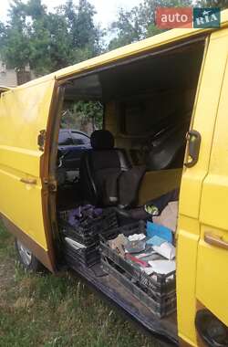 Грузовой фургон Volkswagen Transporter 1987 в 