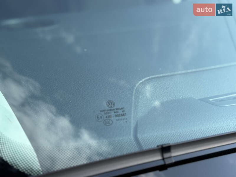 Грузопассажирский фургон Volkswagen Transporter 2021 в Киеве