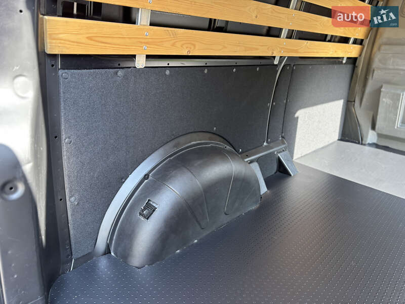 Грузопассажирский фургон Volkswagen Transporter 2021 в Киеве