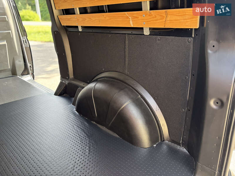 Грузопассажирский фургон Volkswagen Transporter 2021 в Киеве