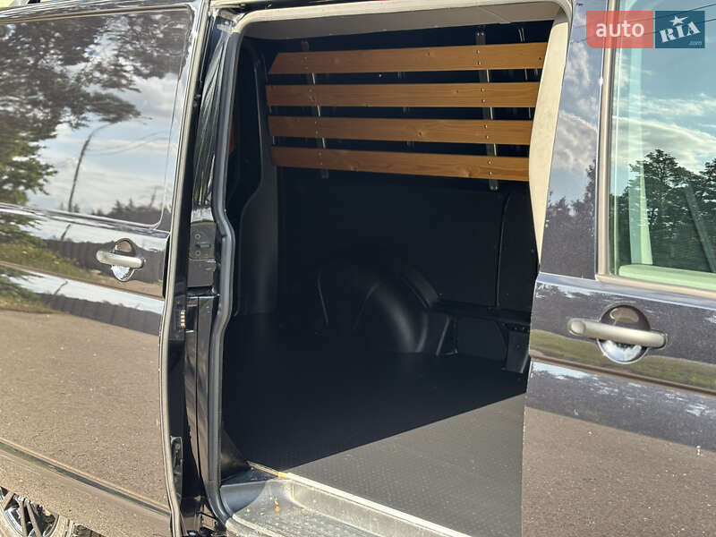 Грузопассажирский фургон Volkswagen Transporter 2021 в Киеве