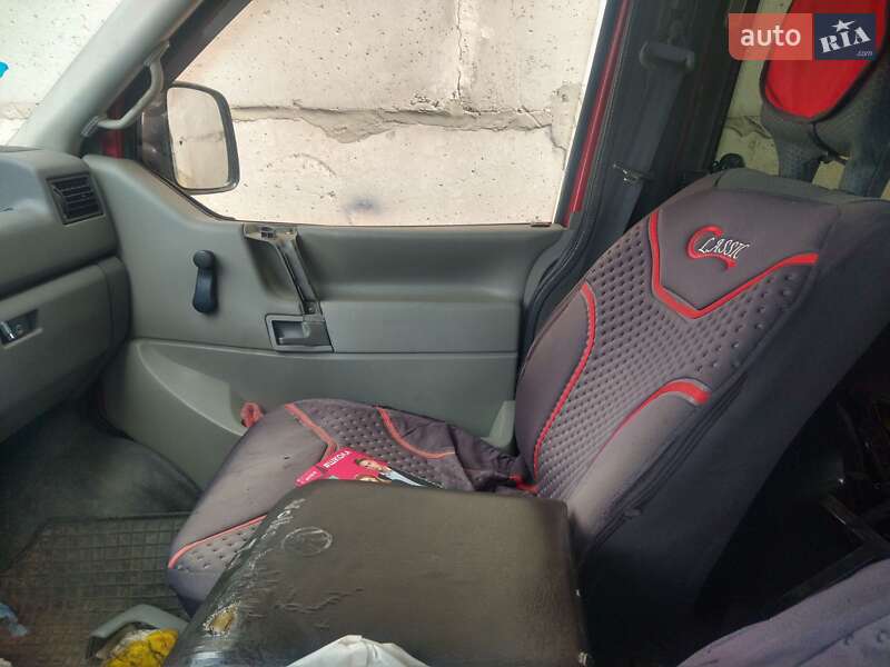 Минивэн Volkswagen Transporter 1998 в Киеве
