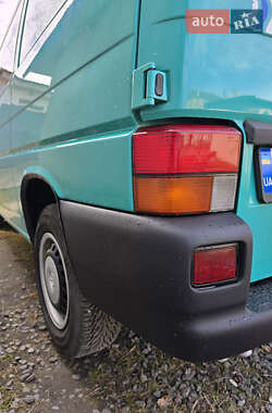 Грузопассажирский фургон Volkswagen Transporter 2000 в 