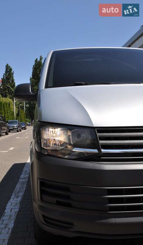 Грузовой фургон Volkswagen Transporter 2015 в Одессе
