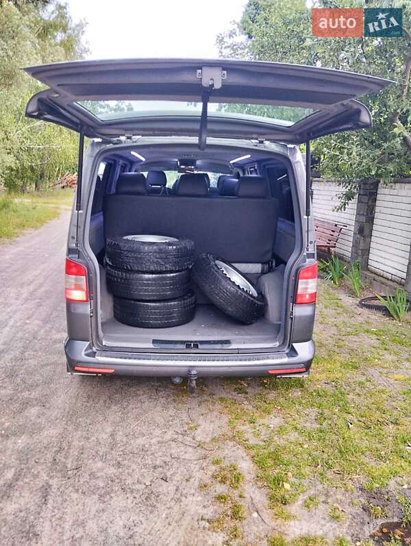 Минивэн Volkswagen Transporter 2014 в Коростене