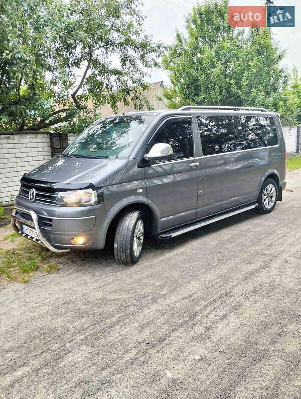 Минивэн Volkswagen Transporter 2014 в Коростене