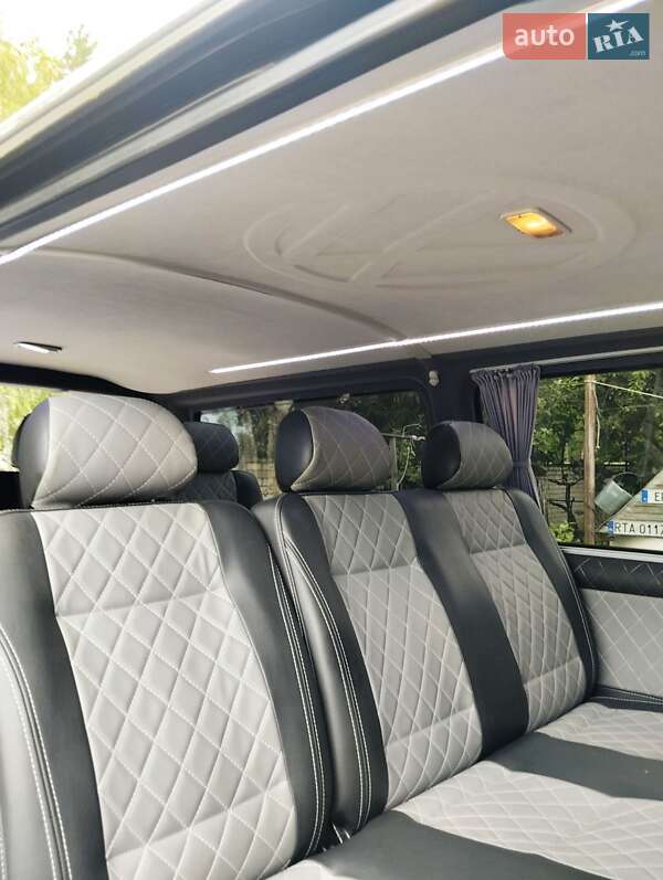Минивэн Volkswagen Transporter 2014 в Коростене
