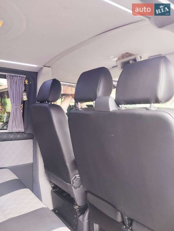 Минивэн Volkswagen Transporter 2014 в Коростене