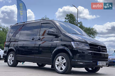Минивэн Volkswagen Transporter 2017 в 