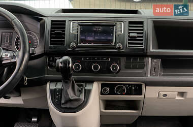 Минивэн Volkswagen Transporter 2017 в 