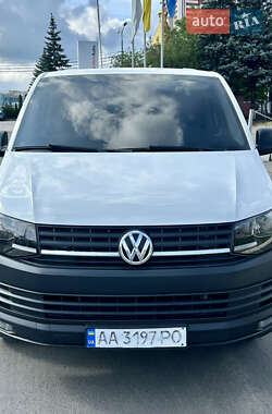 Минивэн Volkswagen Transporter 2017 в 