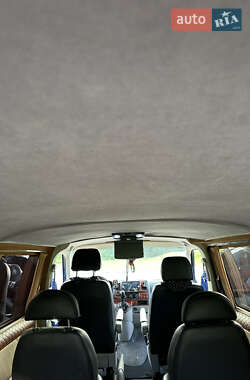 Минивэн Volkswagen Transporter 2011 в 