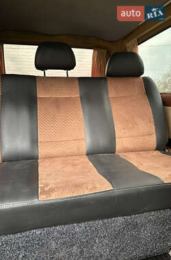 Минивэн Volkswagen Transporter 2011 в 