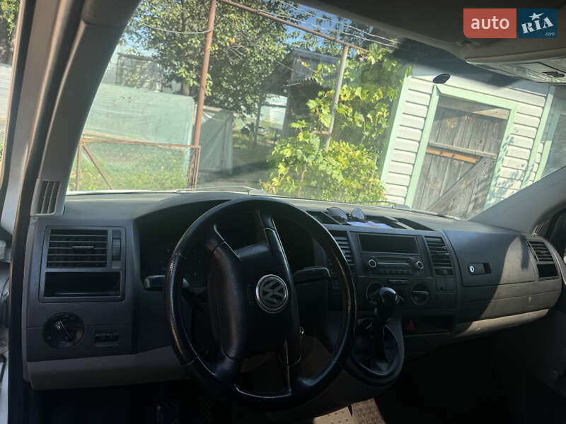 Грузовой фургон Volkswagen Transporter 2007 в Белополье