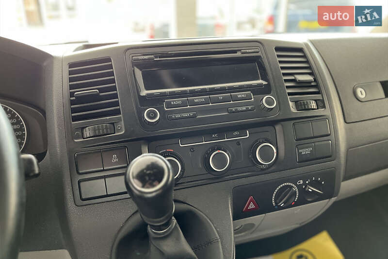 Грузовой фургон Volkswagen Transporter 2013 в Шептицькому