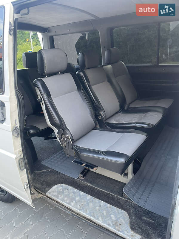Мінівен Volkswagen Transporter 2001 в Сколе