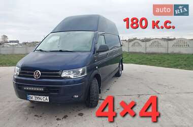Вантажний фургон Volkswagen Transporter 2012 в Дубровиці