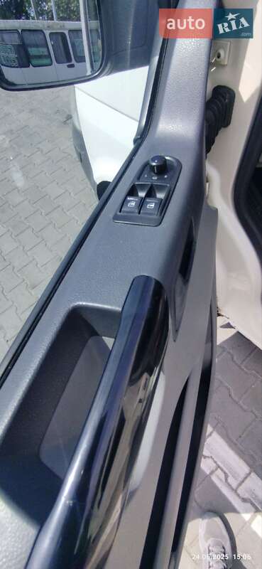 Минивэн Volkswagen Transporter 2005 в Виннице