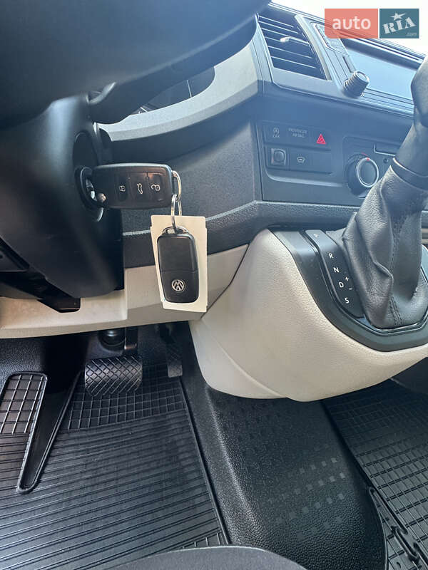 Минивэн Volkswagen Transporter 2018 в Бердичеве