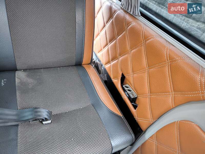 Минивэн Volkswagen Transporter 2012 в Краматорске